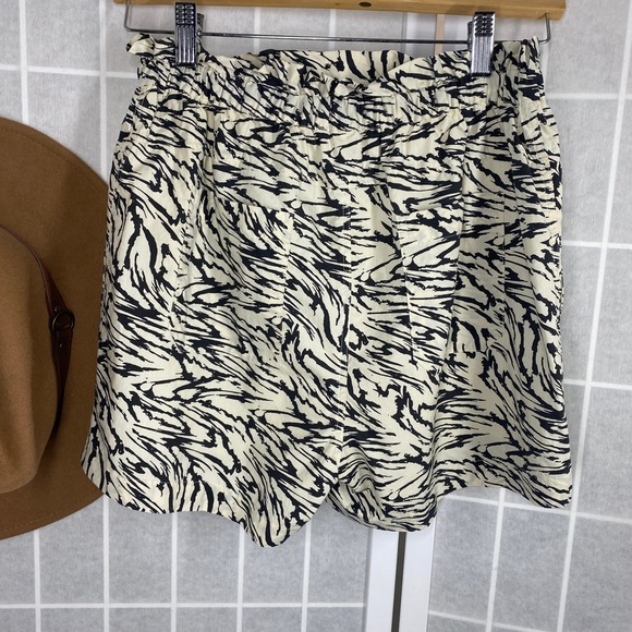 RAILS Samara Ivory Marbled Tiger Short - Picture 5 of 8